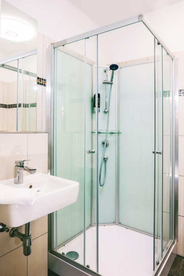 Hotel Sleepinn Volkspark (Adults Only) ハンブルク エクステリア 写真